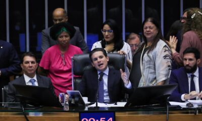 camara-aprova-regras-para-julgamentos-do-stf-e-envia-texto-ao-senado