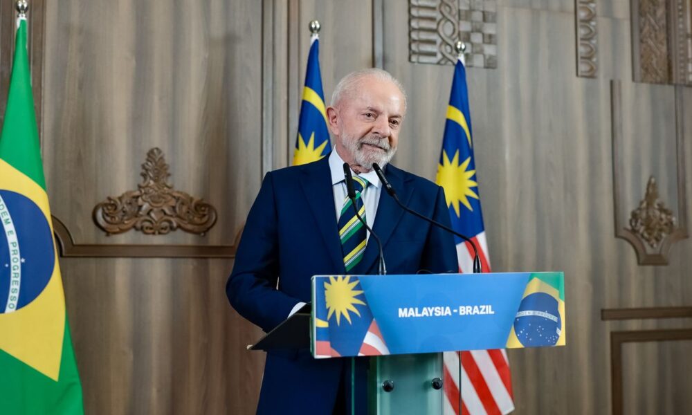 “ele-tem-meu-telefone-e-eu-tenho-o-dele”,-diz-lula-sobre-trump