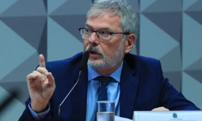 ex-diretor-do-inss-nega-vinculo-politico-em-depoimento-a-cpi