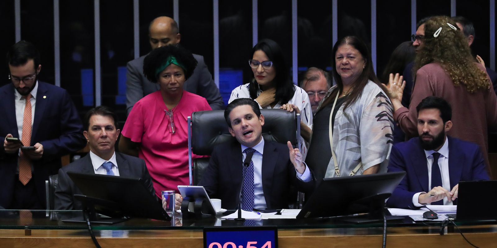 camara-dos-deputados-aprova-licenca-menstrual-de-ate-2-dias