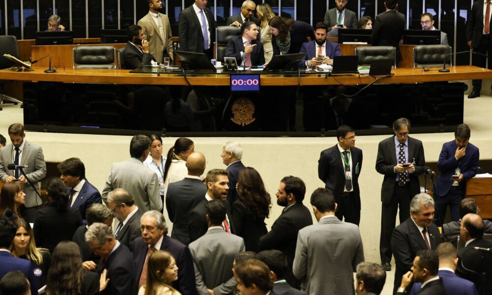 camara-aprova-ampliacao-gradual-da-licenca-paternidade