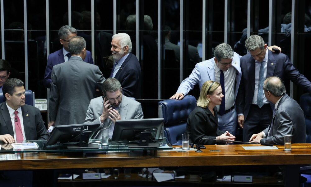 lula-deve-sancionar-isencao-do-ir-ate-dia-11,-diz-gleisi