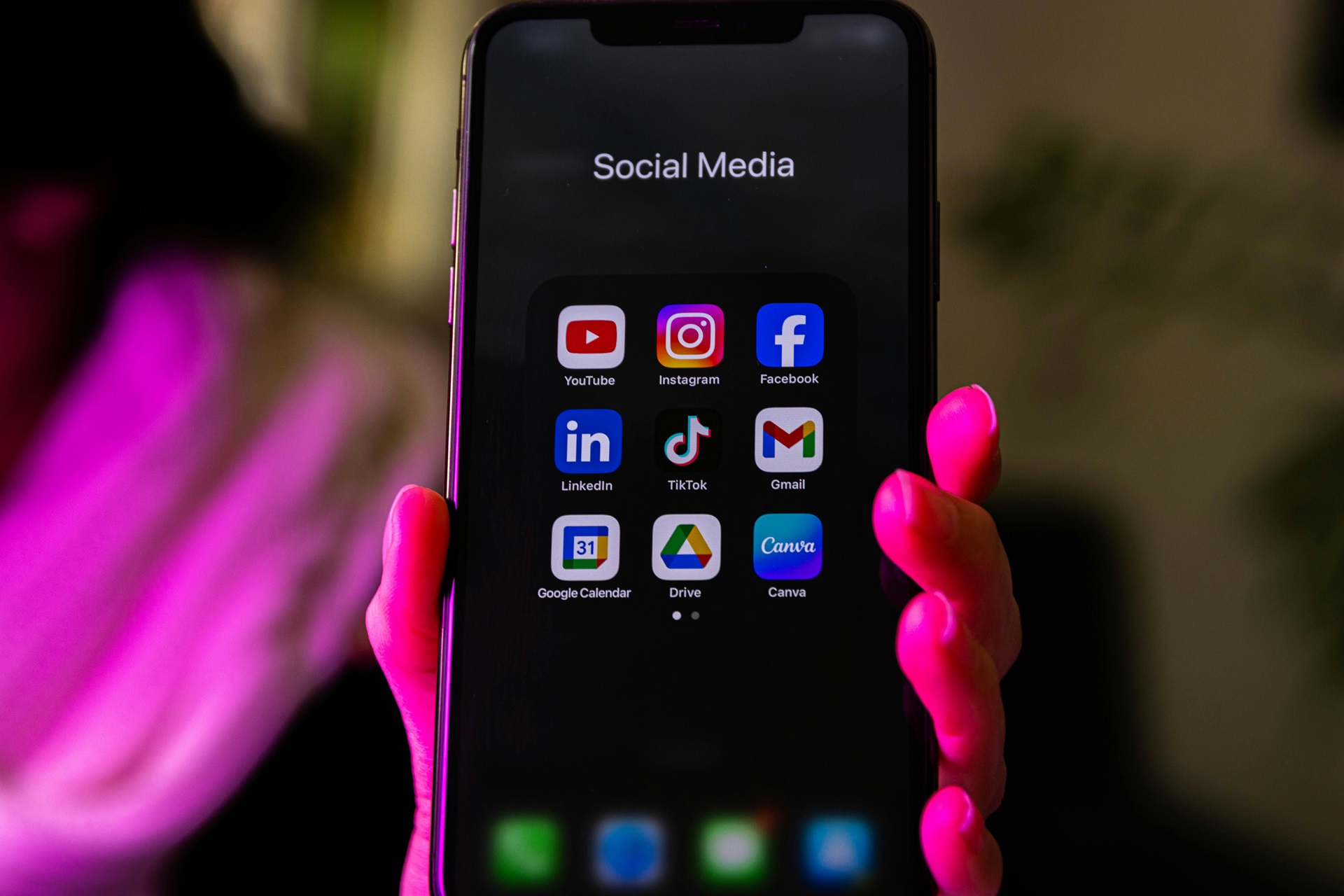 dinamarca-vai-proibir-redes-sociais-para-criancas-menores-de-15-anos