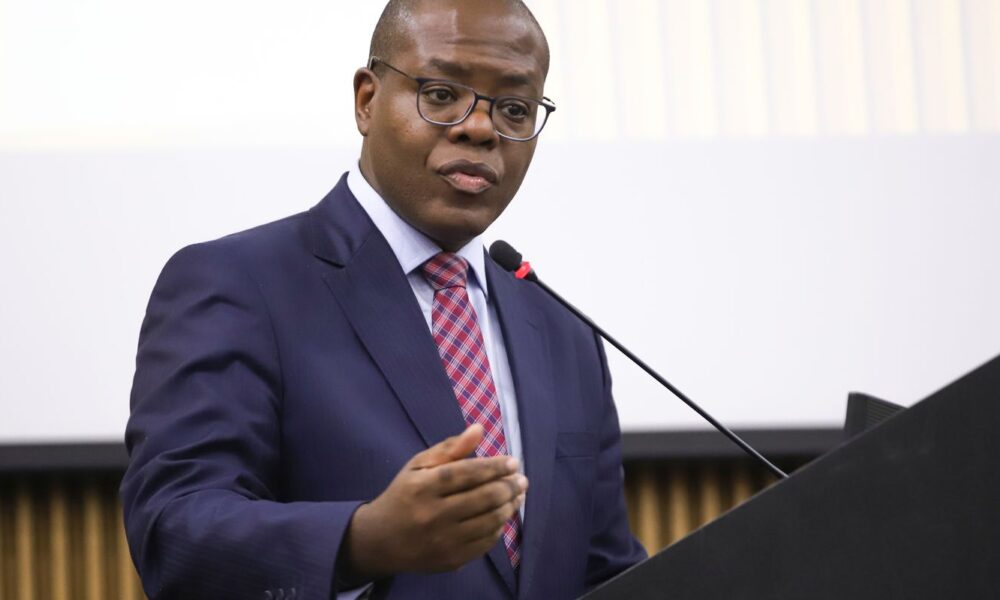 pf-indicia-ex-ministro-silvio-almeida-por-importunacao-sexual