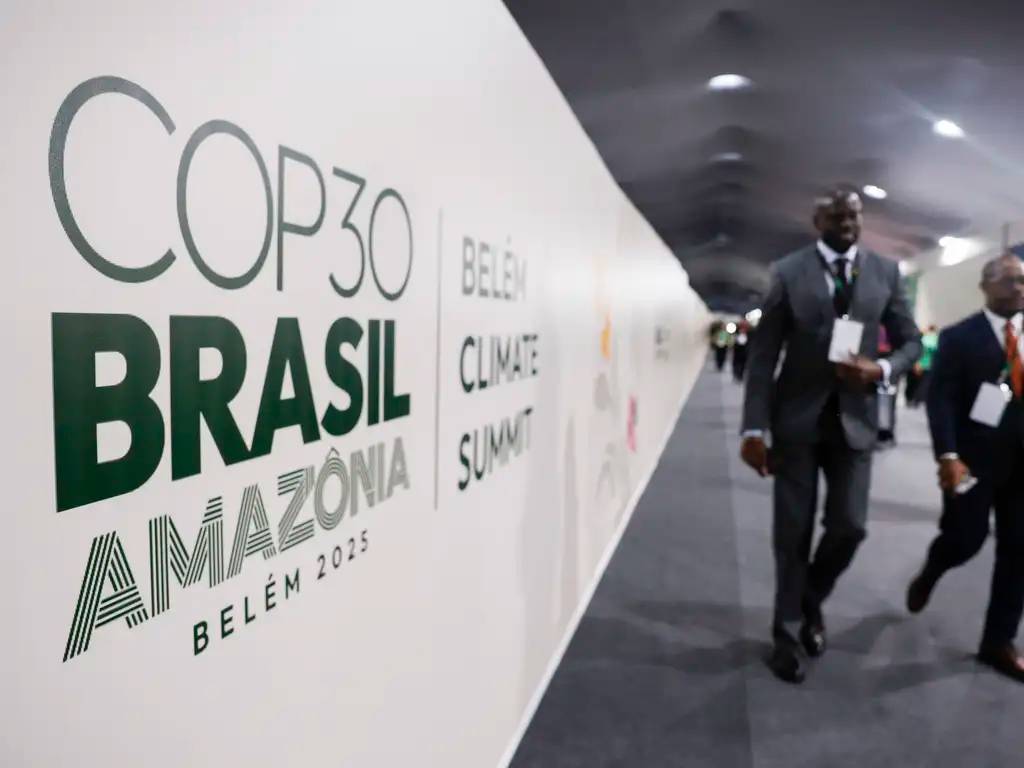 ibovespa-nas-alturas,-falencia-da-oi,-cop30-e-mais:-o-resumo-da-semana-em-5-pontos