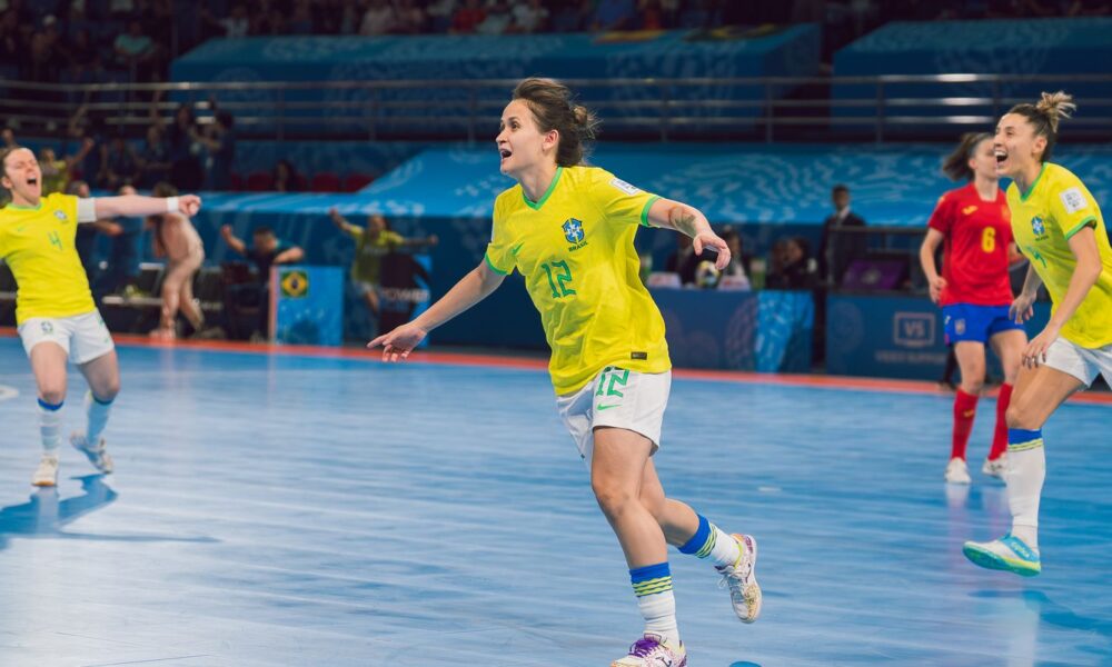 copa-do-mundo-de-futsal:-brasil-supera-espanha-e-se-garante-na-final