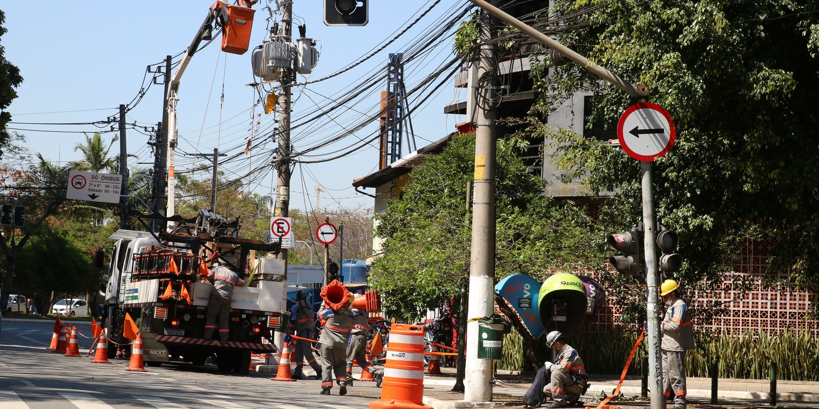justica-manda-enel-restabelecer-energia-eletrica-em-sp-em-12-horas