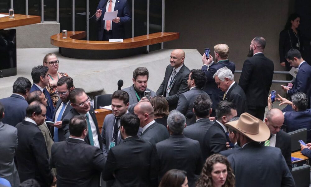 pl-da-dosimetria-beneficia-criminosos-comuns,-dizem-especialistas