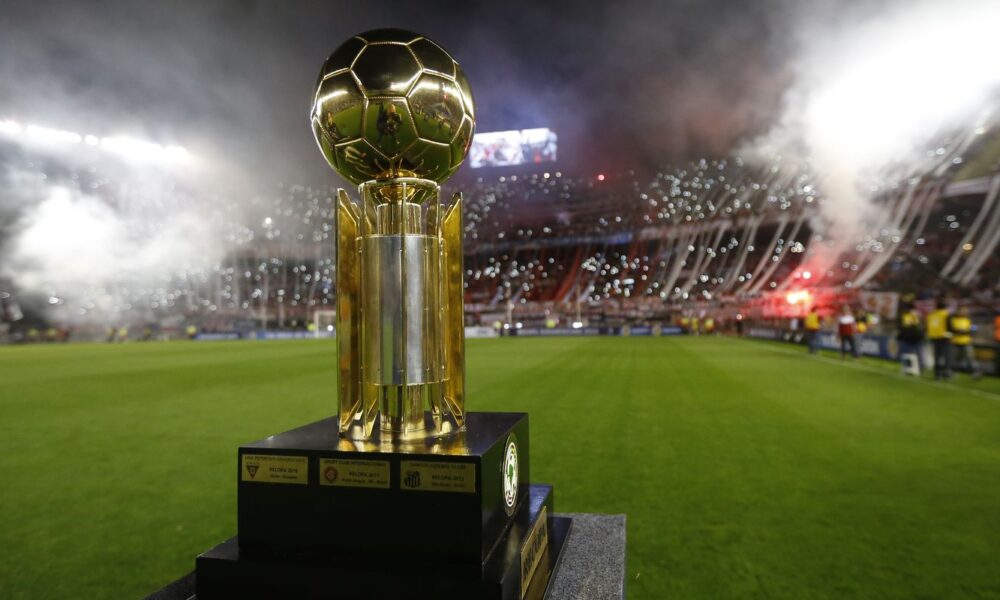 conmebol-anuncia-datas-e-horarios-da-recopa-sul-americana