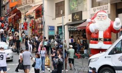 novo-salario-minimo-sera-de-r$-1.621-em-2026