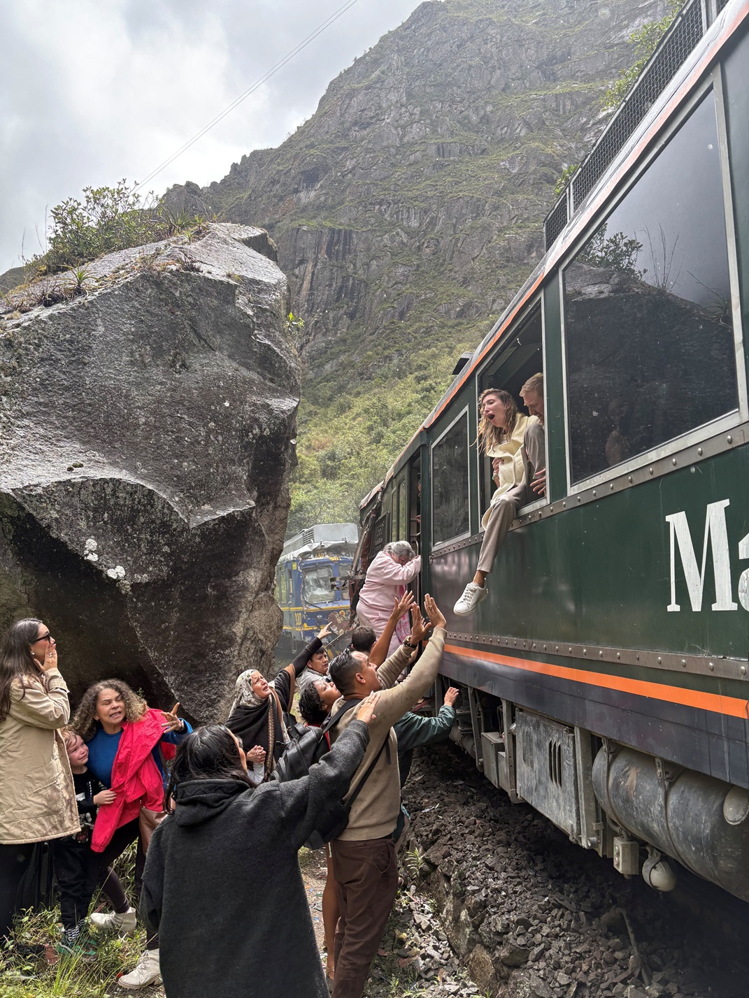 acidente-frontal-de-trens-perto-de-machu-picchu-mata-maquinista-e-fere-dezenas