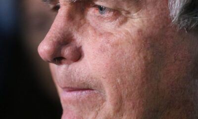 com-crise-persistente-de-solucos,-bolsonaro-faz-nova-cirurgia