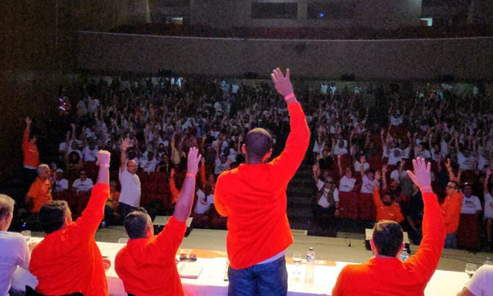 petroleiros-do-norte-fluminense-suspendem-greve-apos-16-dias