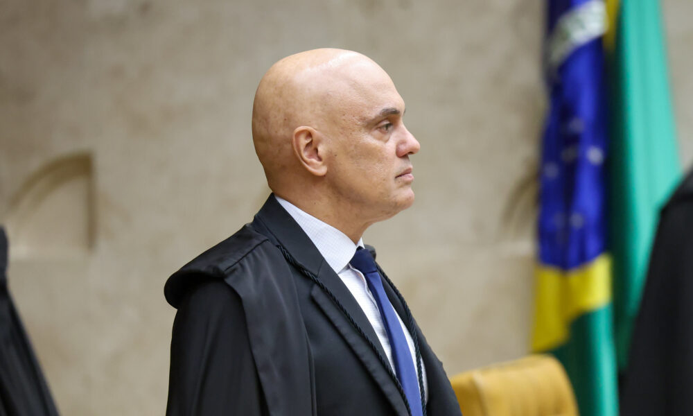 moraes-abre-inquerito-para-apurar-se-receita-e-coaf-vazaram-dados-de-ministros-do-stf