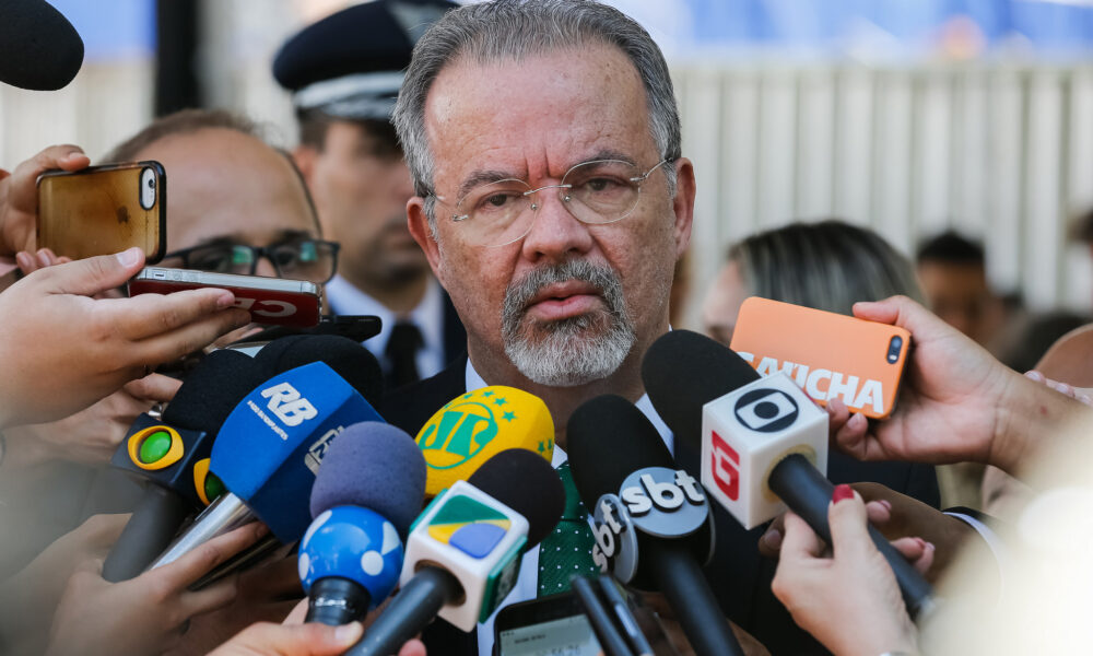 ex-ministro-raul-jungmann-morre-aos-73-anos-em-brasilia