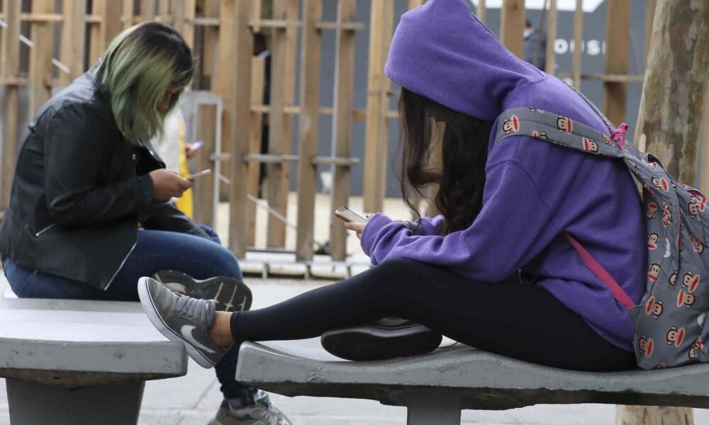 reino-unido-estuda-proibicao-de-redes-sociais-para-criancas