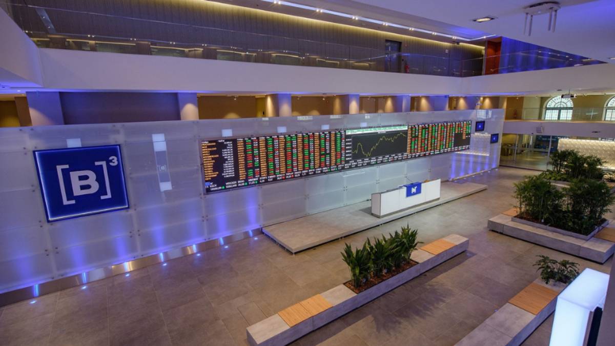 ibovespa-futuro-sobe-com-indicacao-do-bc-de-corte-em-marco-e-com-haddad-no-radar