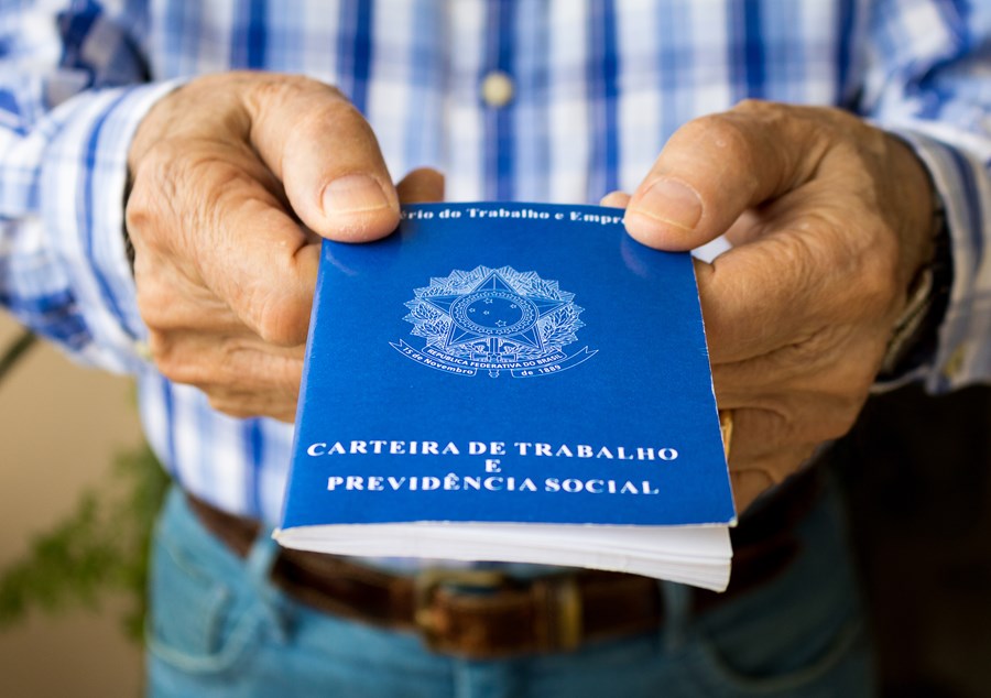 brasil-tem-desemprego-de-5,1%-no-tri-ate-dezembro,-dentro-das-projecoes