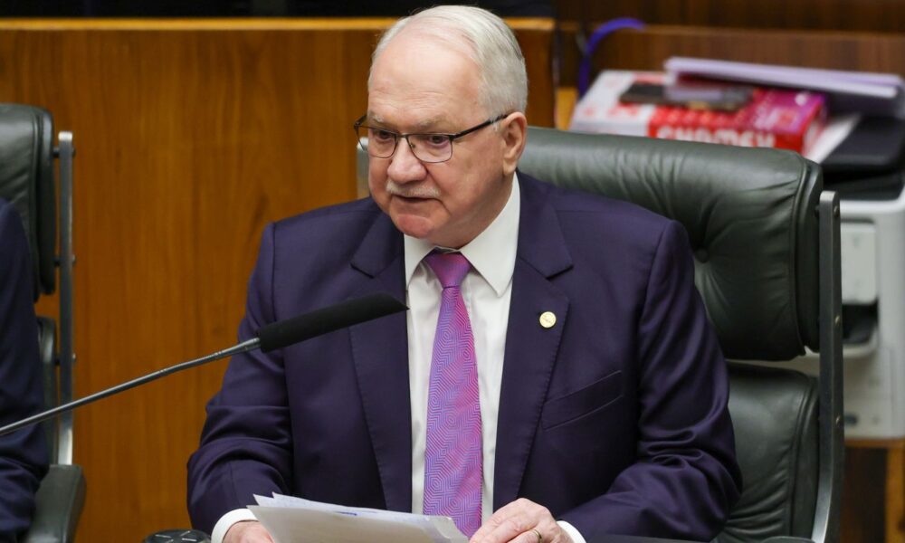 fachin-discursa-no-congresso-e-defende-independencia-dos-poderes