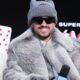 bad-bunny,-vencedor-do-grammy-e-critico-de-trump,-canta-no-super-bowl