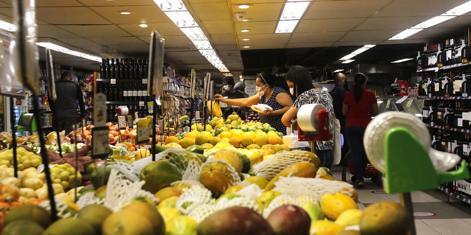 inpc-de-janeiro-sobe-0,39%-e-acumula-alta-de-4,3%-em-12-meses