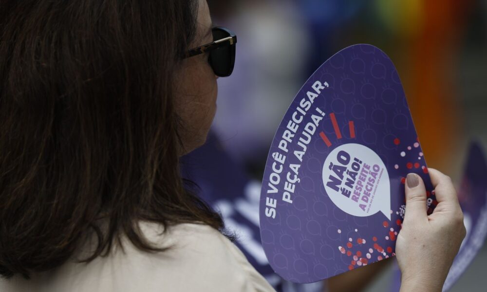 carnaval:-80%-das-mulheres-temem-assedio-e-quase-metade-ja-foi-vitima