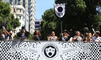 cordao-do-bola-preta-celebra-tradicao-de-107-carnavais-no-rio