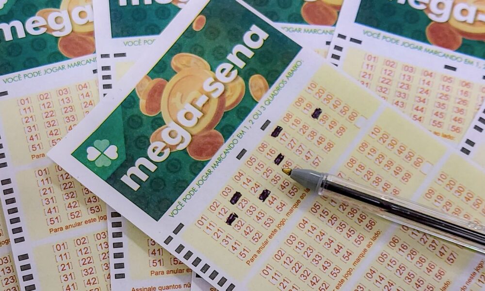 mega-sena-acumula-e-premio-vai-a-r$-62-milhoes