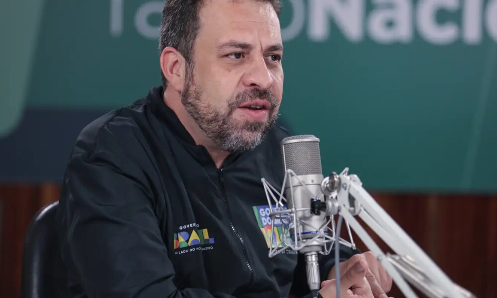 acabar-com-a-escala-6×1-e-prioridade-do-governo,-afirma-boulos