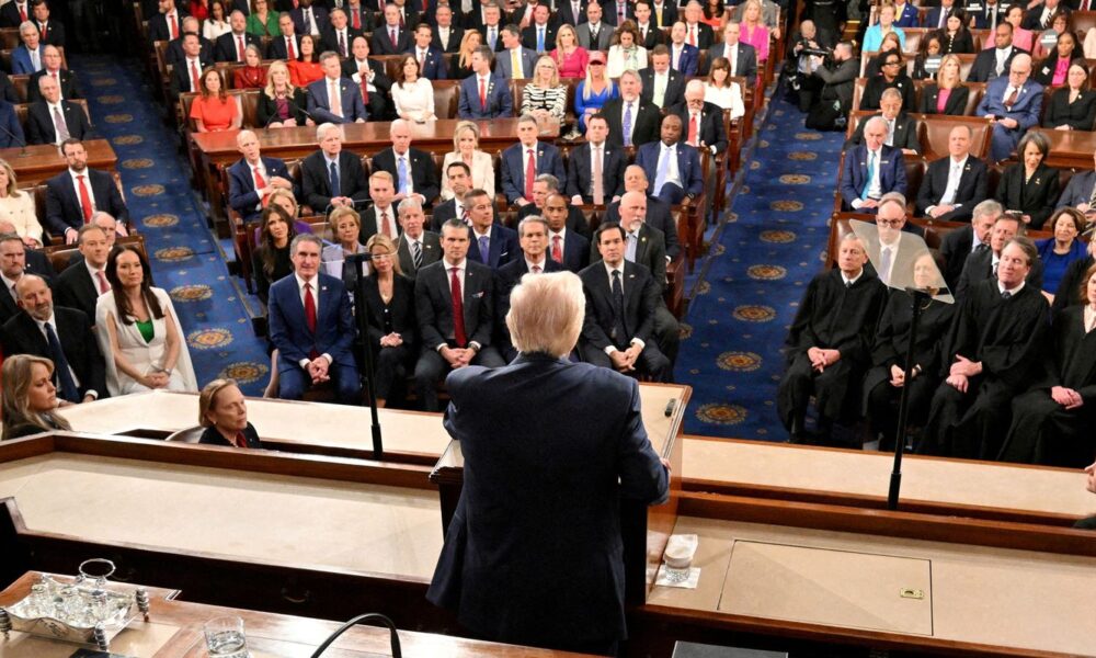trump-proclama-“era-de-ouro”-em-discurso-sobre-estado-da-uniao