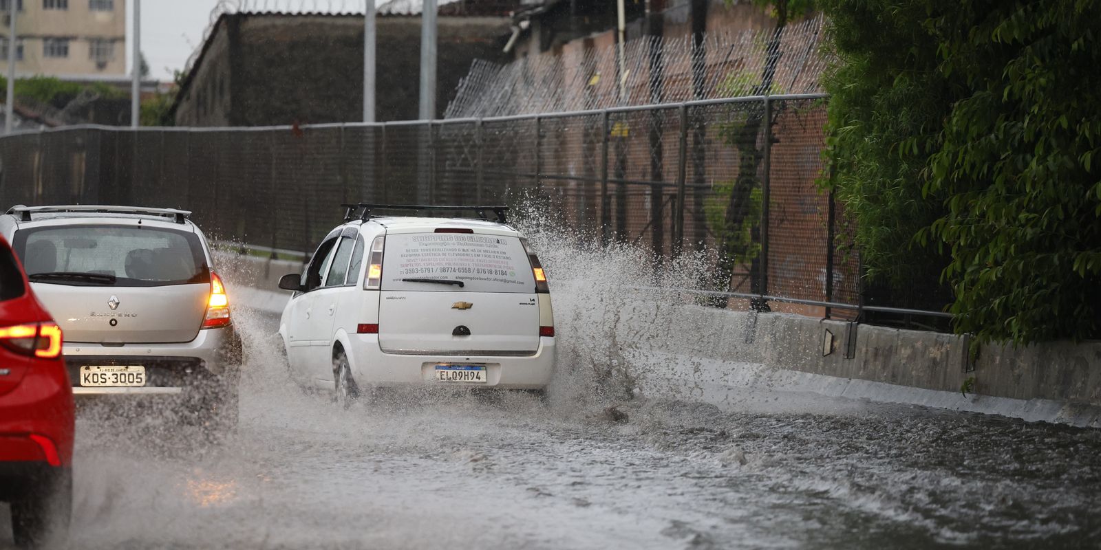 chuvas-no-rio-de-janeiro-deixam-um-morto-em-angra-dos-reis