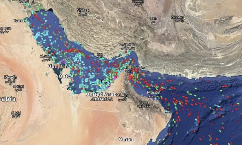 ira-alerta-contra-passagem-de-navios-pelo-estreito-de-ormuz,-diz-oficial-da-ue
