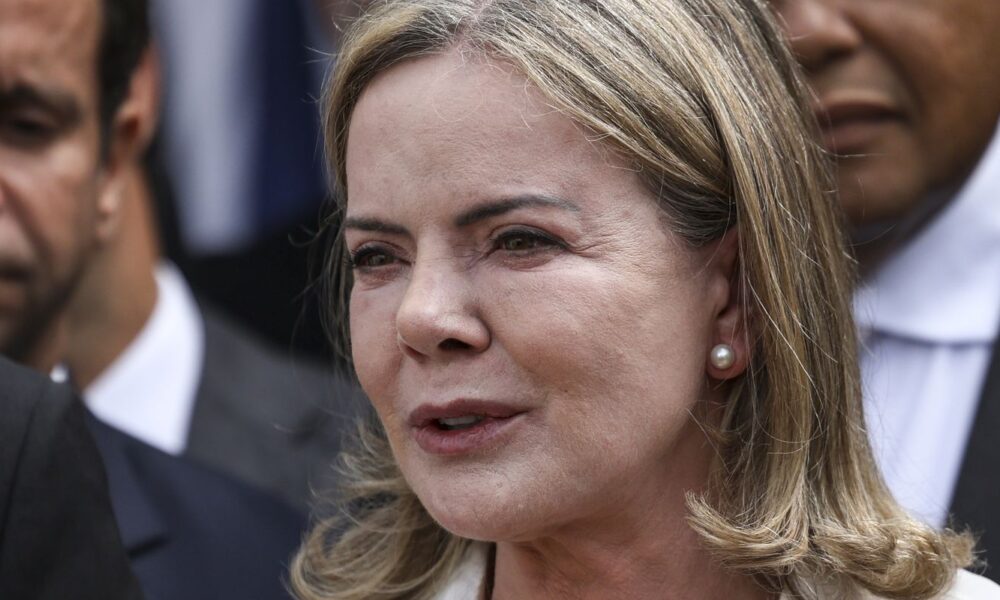 gleisi-confirma-que-deixa-secretaria-de-relacoes-institucionais-dia-31