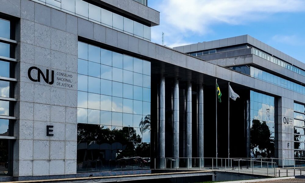 cnj-e-cnmp-aprovam-novos-penduricalhos-para-juizes-e-membros-do-mp
