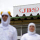 jbs:-desempenho-fraco-da-ppc-deve-impactar-resultados-do-primeiro-trimestre
