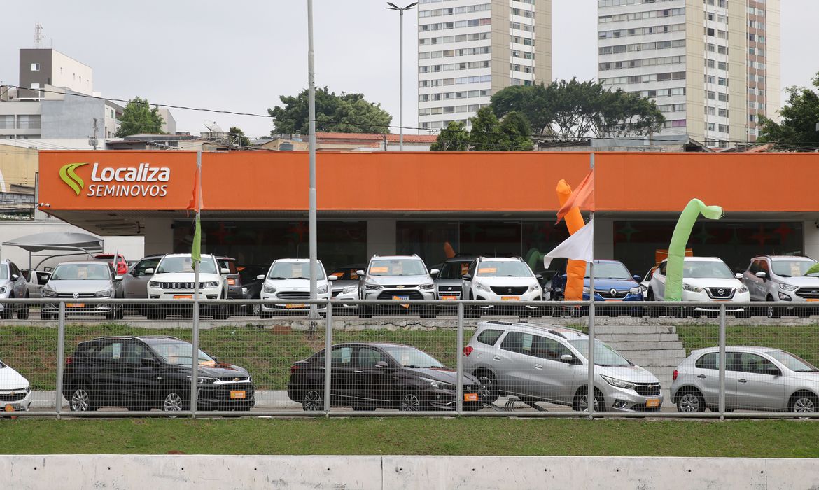 localiza:-com-melhor-resultado-da-historia-e-onde-mais-importa,-acao-salta-7%-apos-1t