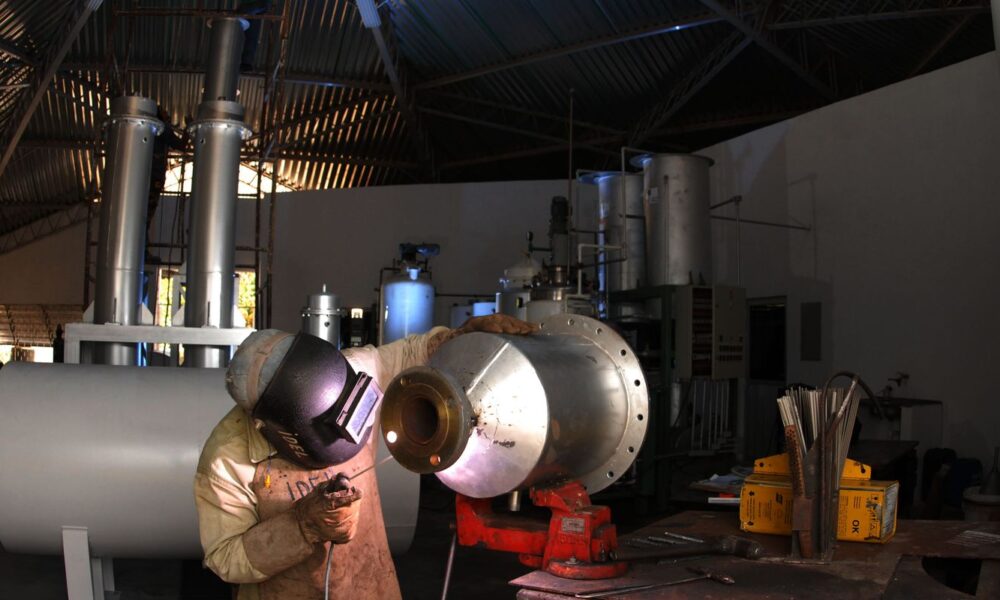 faturamento-da-industria-tem-recuperacao-e-sobe-3,8%-em-marco