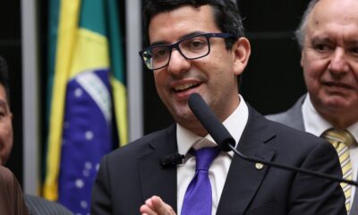 pf-mira-deputado-do-rj-e-fraudes-em-contratos-de-r$-200-milhoes 