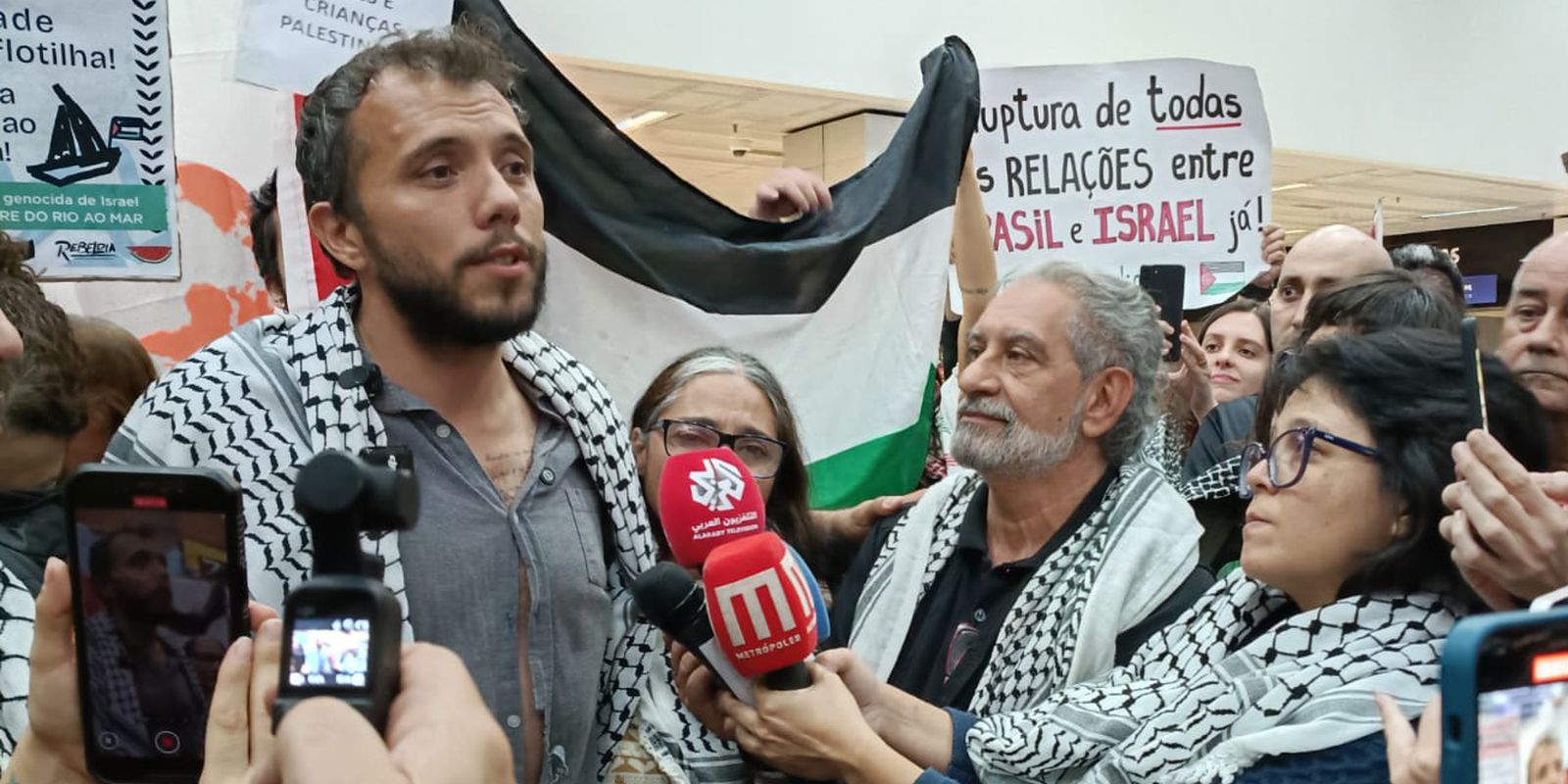 ativista-thiago-avila-volta-ao-pais-apos-prisao-em-israel