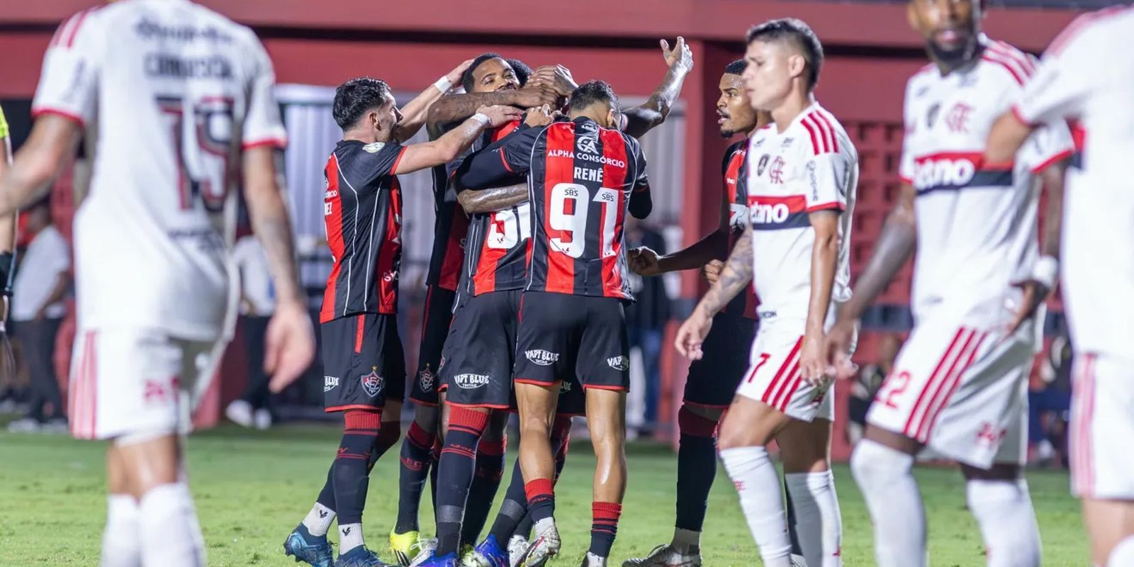 vitoria-mostra-eficiencia-e-elimina-flamengo-da-copa-do-brasil