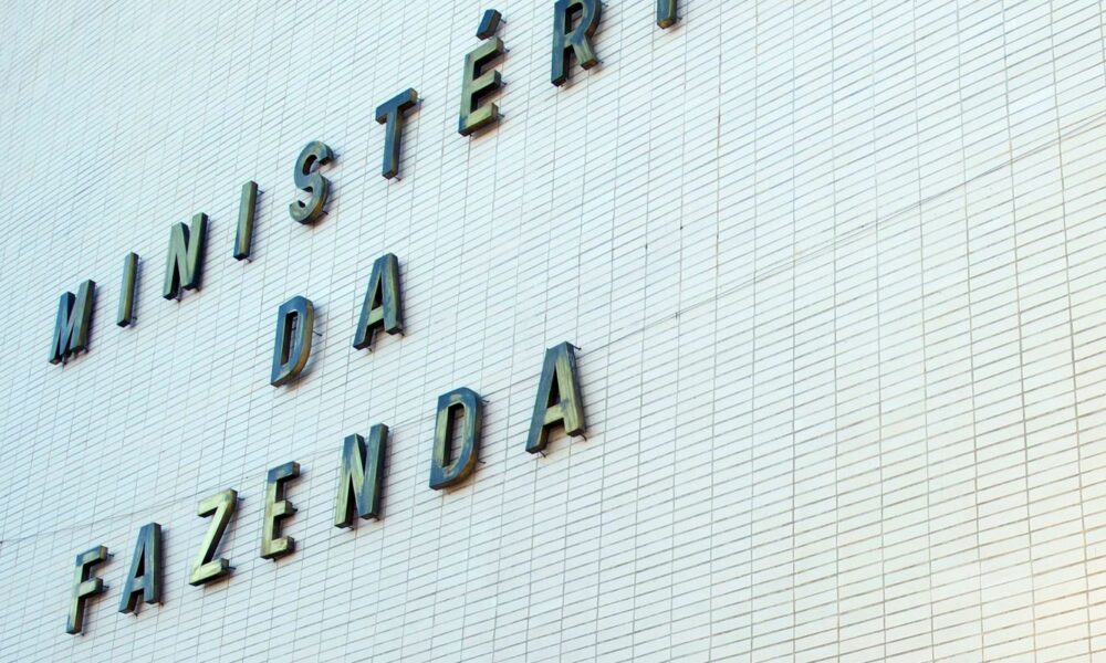 fazenda-eleva-para-4,5%-estimativa-de-inflacao-com-guerra-e-petroleo