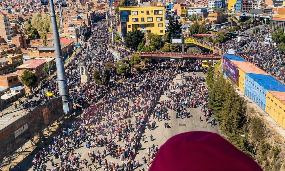 bolivia-registra-23-bloqueios-e-marchas-antigoverno-chegam-a-la-paz