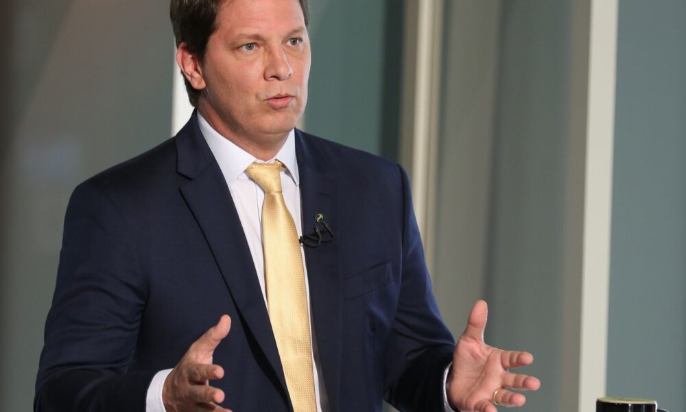 stf-nao-consegue-notificar-mario-frias-sobre-filme-de-bolsonaro