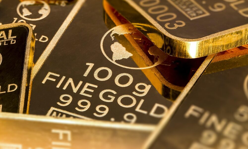 ouro-fecha-em-queda-com-cautela-sobre-oriente-medio-e-de-olho-em-inflacao-nos-eua