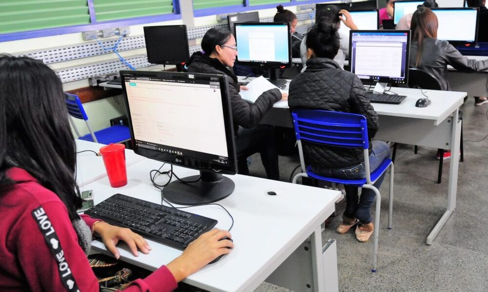 brasil-supera-100-mil-escolas-publicas-com-internet-gratuita