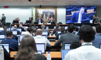 pedido-de-vista-volta-a-travar-pec-que-pretende-reduzir-a-maioridade-penal-na-camara