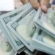 dolar-sobe-para-r$-5,06;-bolsa-cai-com-ipca-15-e-recuo-do-petroleo
