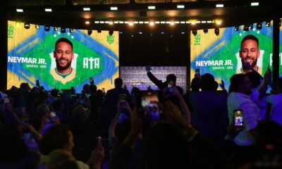 neymar-nao-treina-em-apresentacao-e-preocupa-a-duas-semanas-da-copa