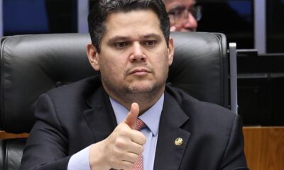 alcolumbre-sugere-“melhorar”-6×1-e-quer-passar-pec-por-comissoes