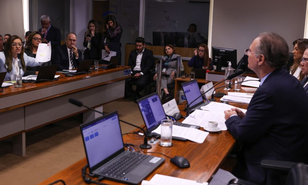 senadores-criticam-falta-de-dados-sobre-socorro-bilionario-ao-brb